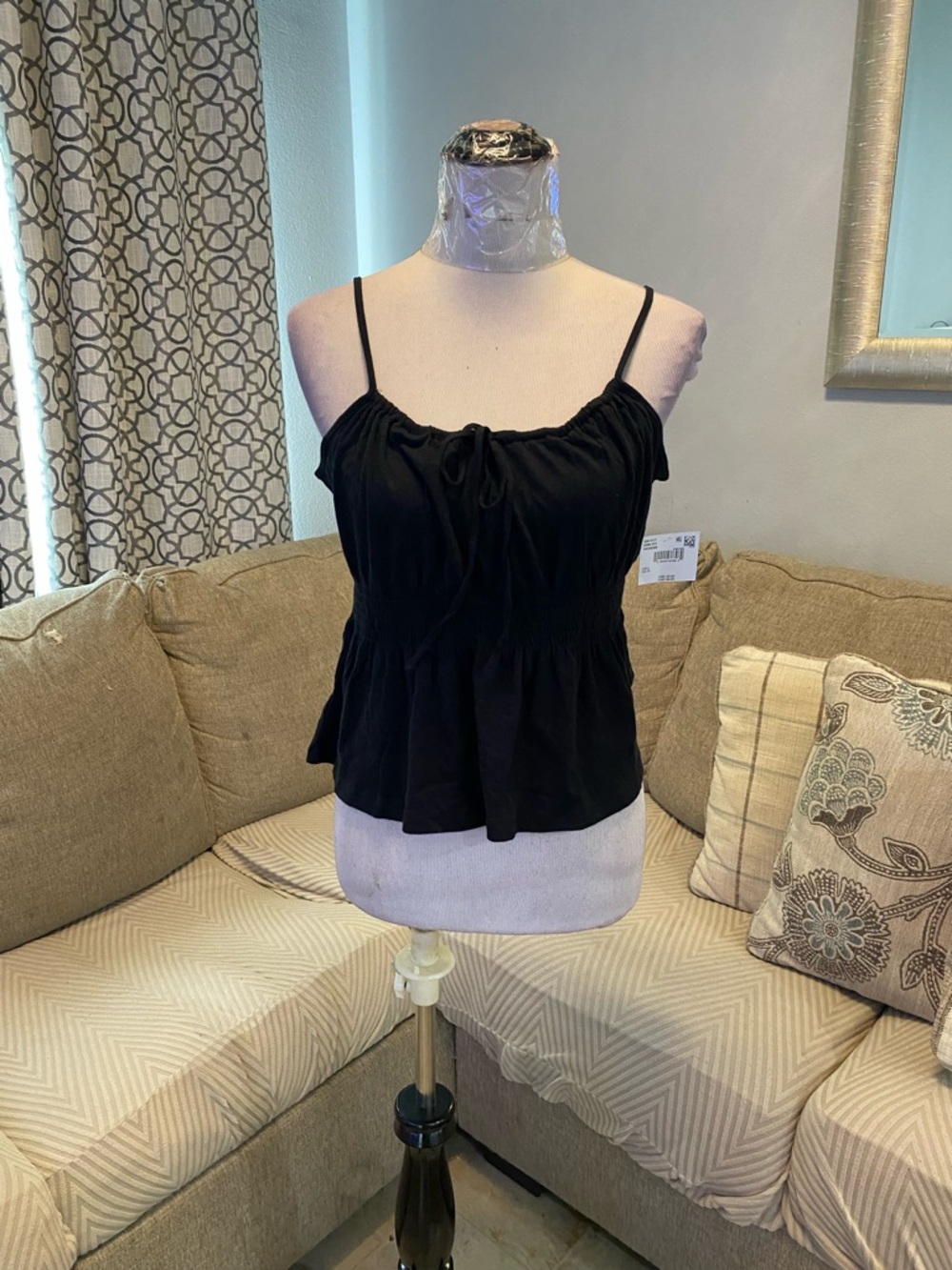 New American Eagle Large black peplum cami top featuring a tie-front detail